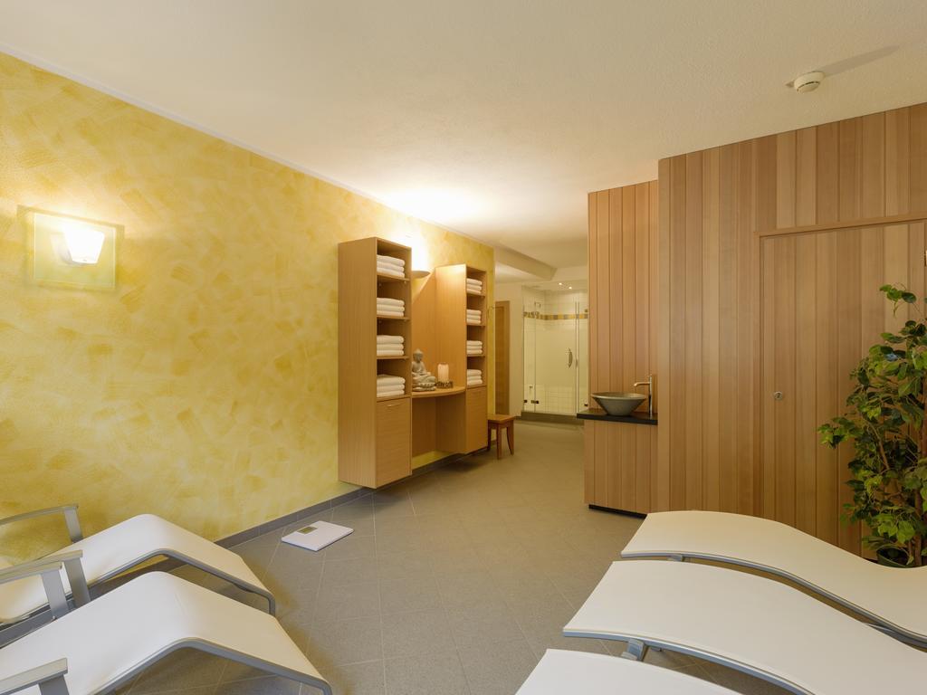Quality Hosts Arlberg - Hotel Goldenes Kreuz B&B サンクト・アントン・アム・アールベルク エクステリア 写真