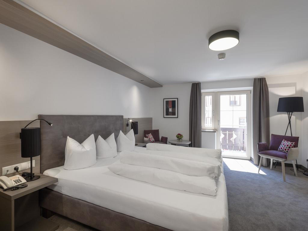 Quality Hosts Arlberg - Hotel Goldenes Kreuz B&B サンクト・アントン・アム・アールベルク 部屋 写真