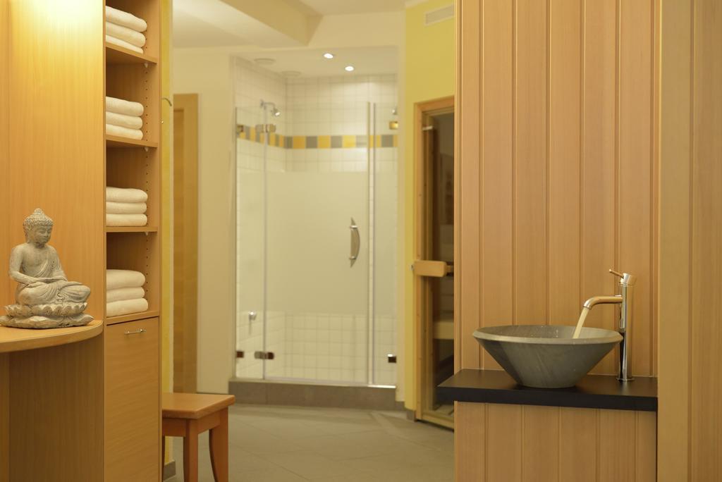 Quality Hosts Arlberg - Hotel Goldenes Kreuz B&B サンクト・アントン・アム・アールベルク エクステリア 写真