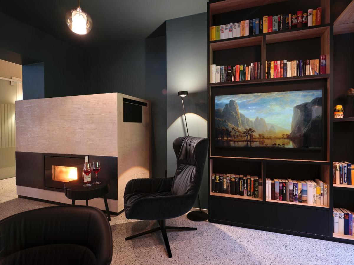 Quality Hosts Arlberg - Hotel Goldenes Kreuz B&B サンクト・アントン・アム・アールベルク エクステリア 写真